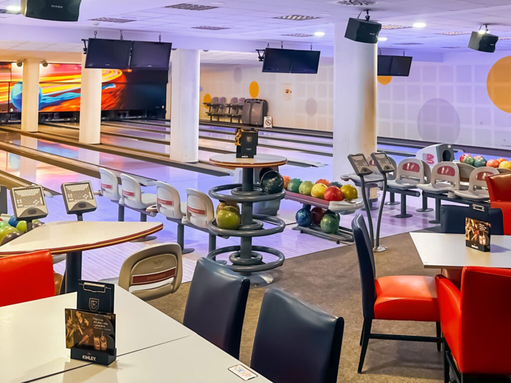 Hotel Eminent bowling